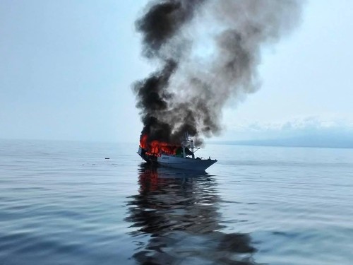 Kapal Nelayan Terbakar